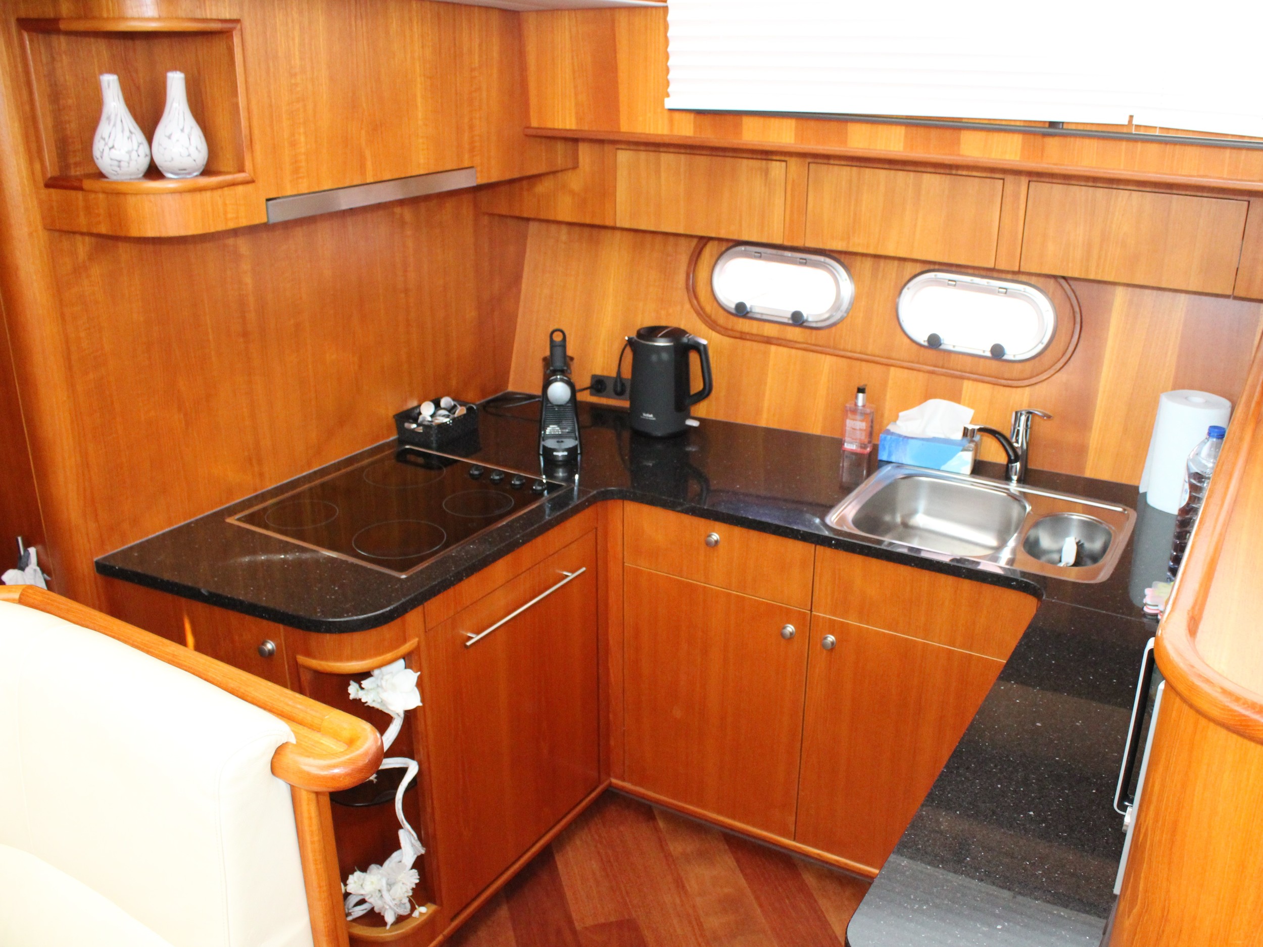 Van den Hoven 1600 Stuurhuis — foto 14 van 33