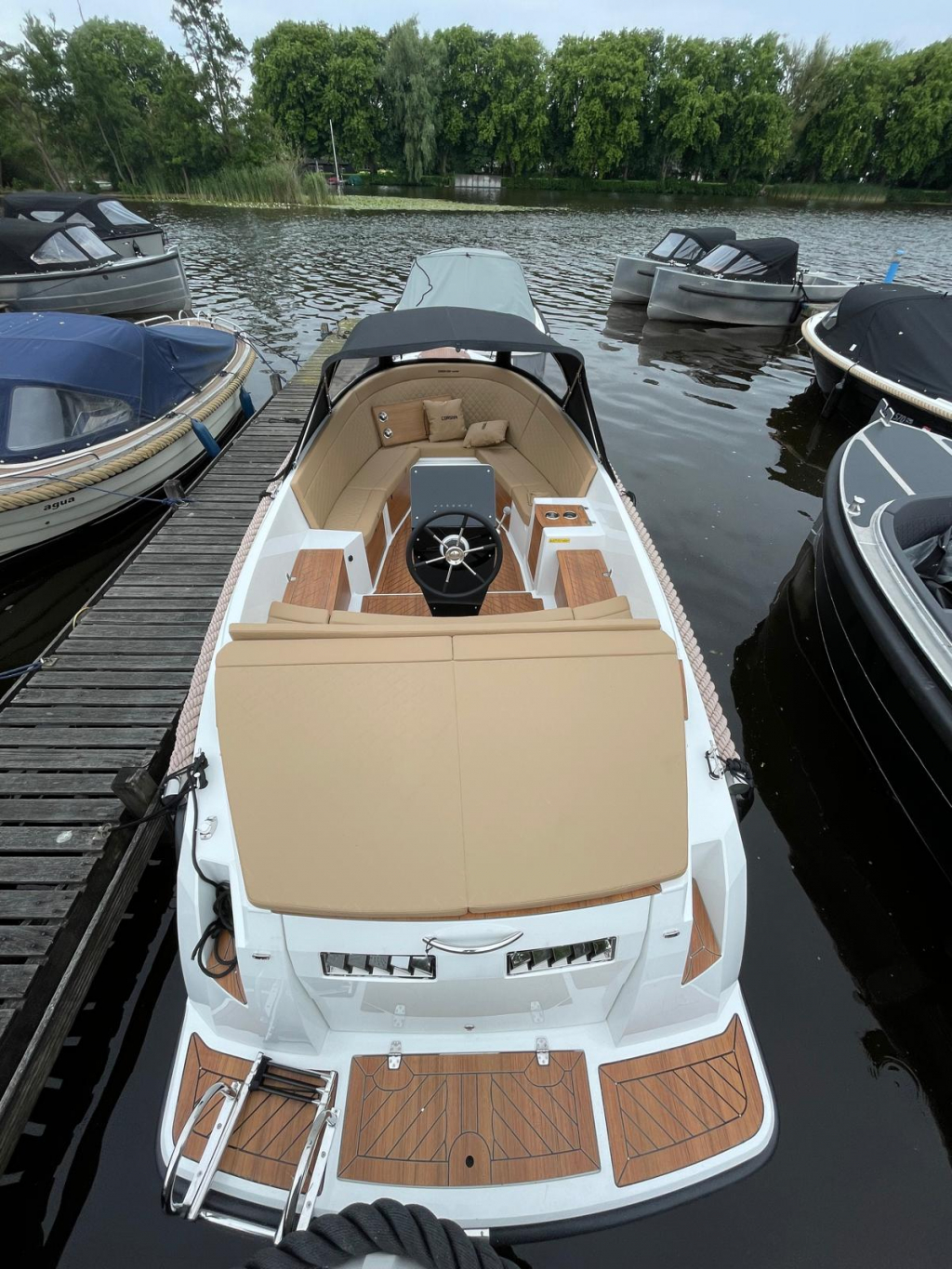 Corsiva 650 Tender Vaarklaar suzuki 30ok ACTIE