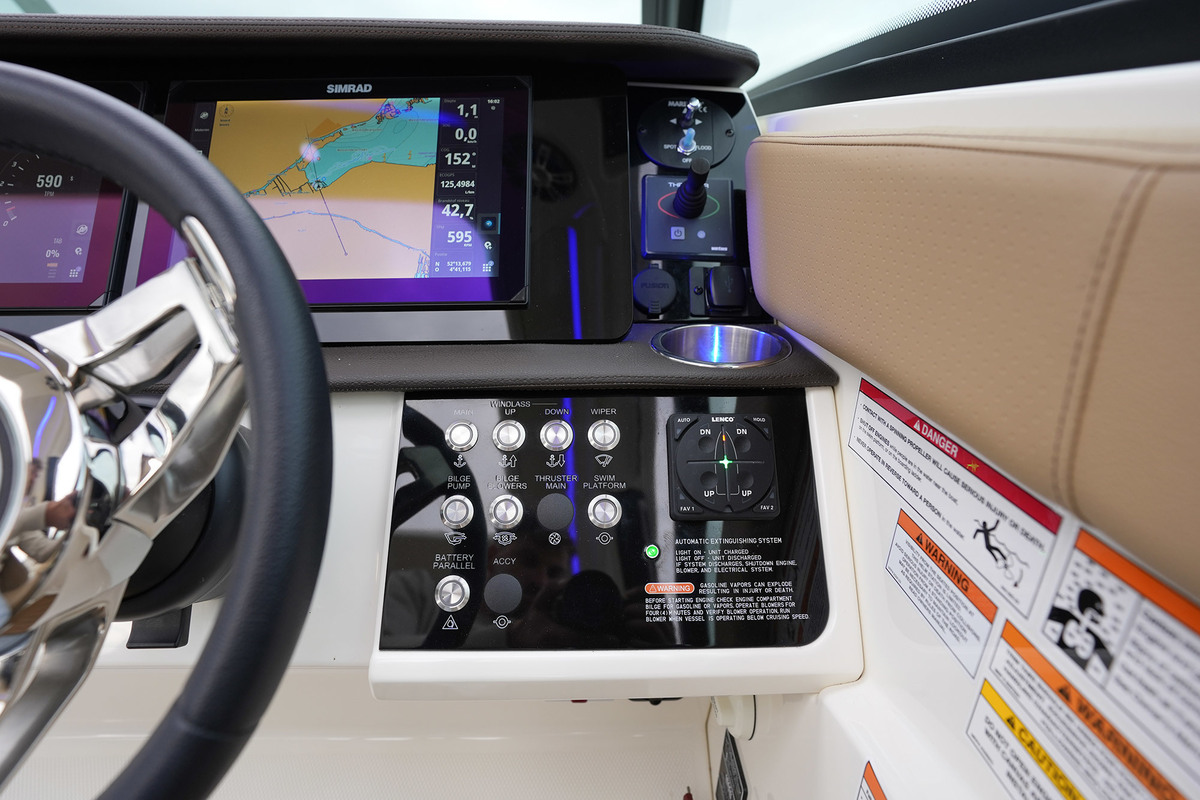 Sea Ray Sundancer 320 — foto 69 van 80