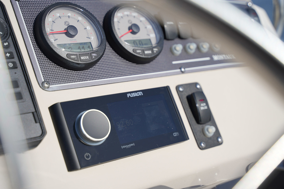 Boston Whaler 210 Montauk — foto 20 van 50