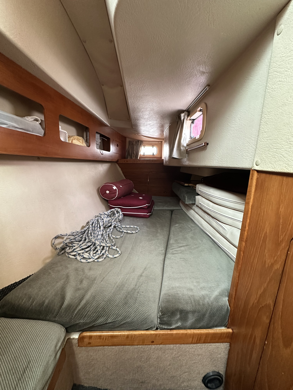 Moody  Eclipse 33 — foto 28 van 32
