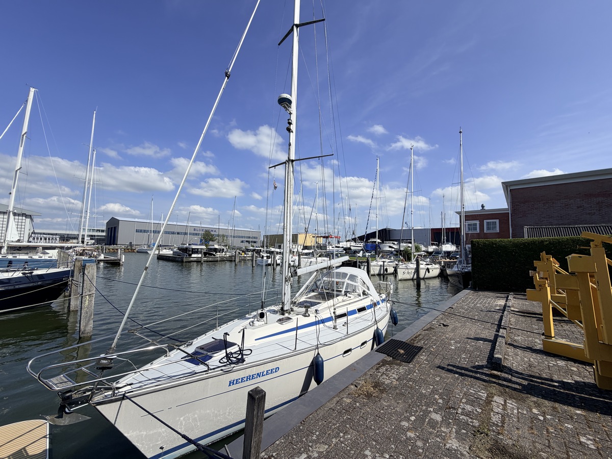 Bavaria Yachtbau GmbH Bavaria Yachts 350 Lagoon — foto 4 van 12