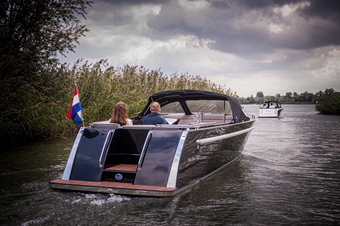 Maxima Boats 730i