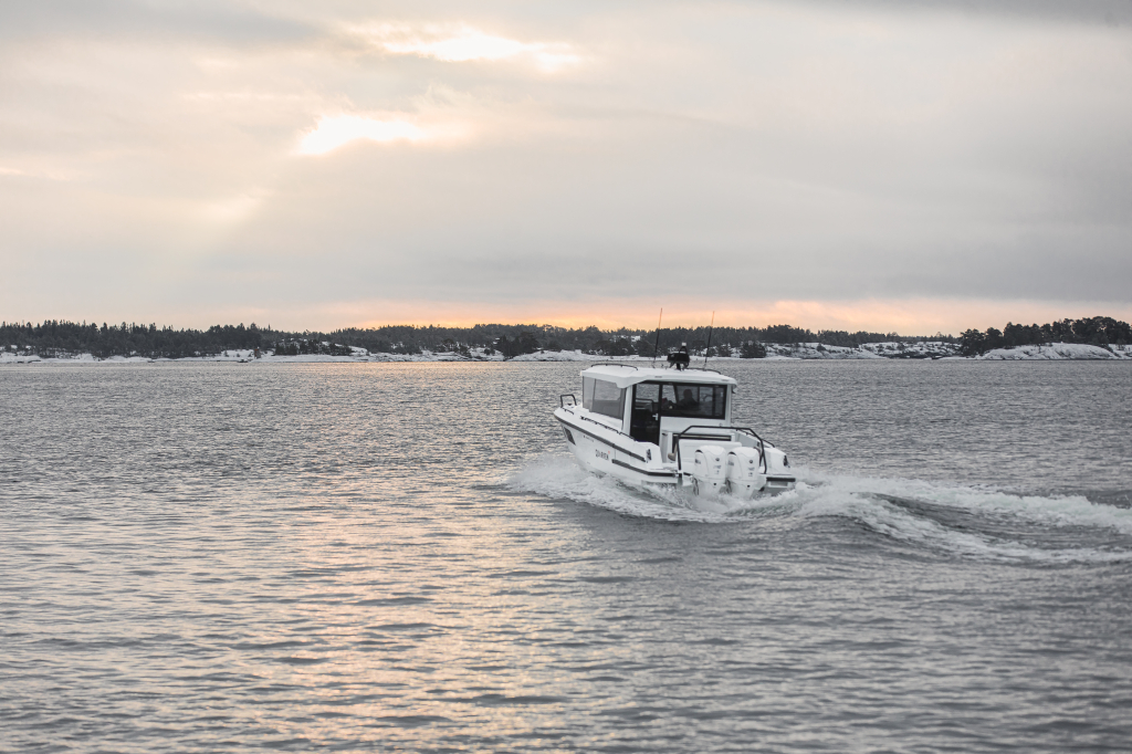 Quarken 35 Cabin + 2xF300 Yamaha — foto 10 van 65