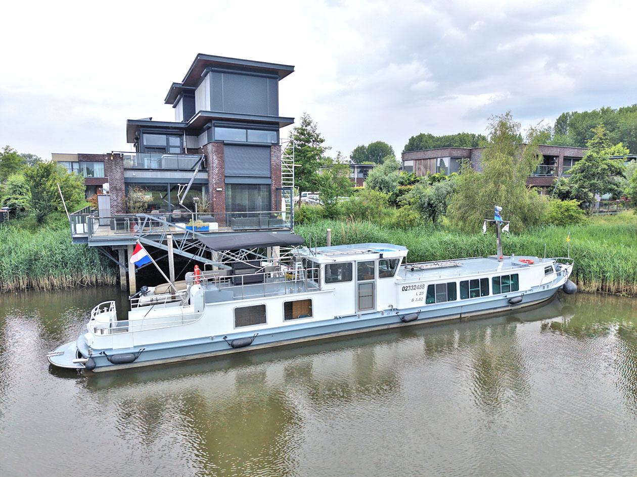 Luxe Varend Woonschip Rijn gecertificeerd — foto 3 van 71
