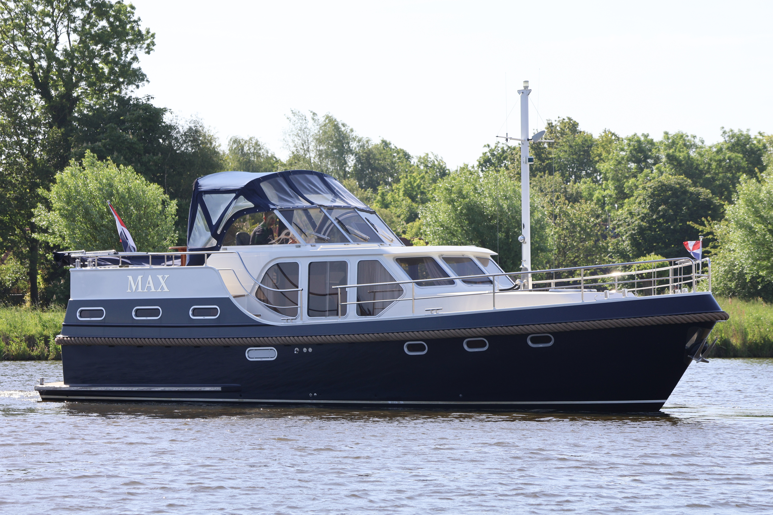 ABIM 118 CLASSIC — foto 1 van 42