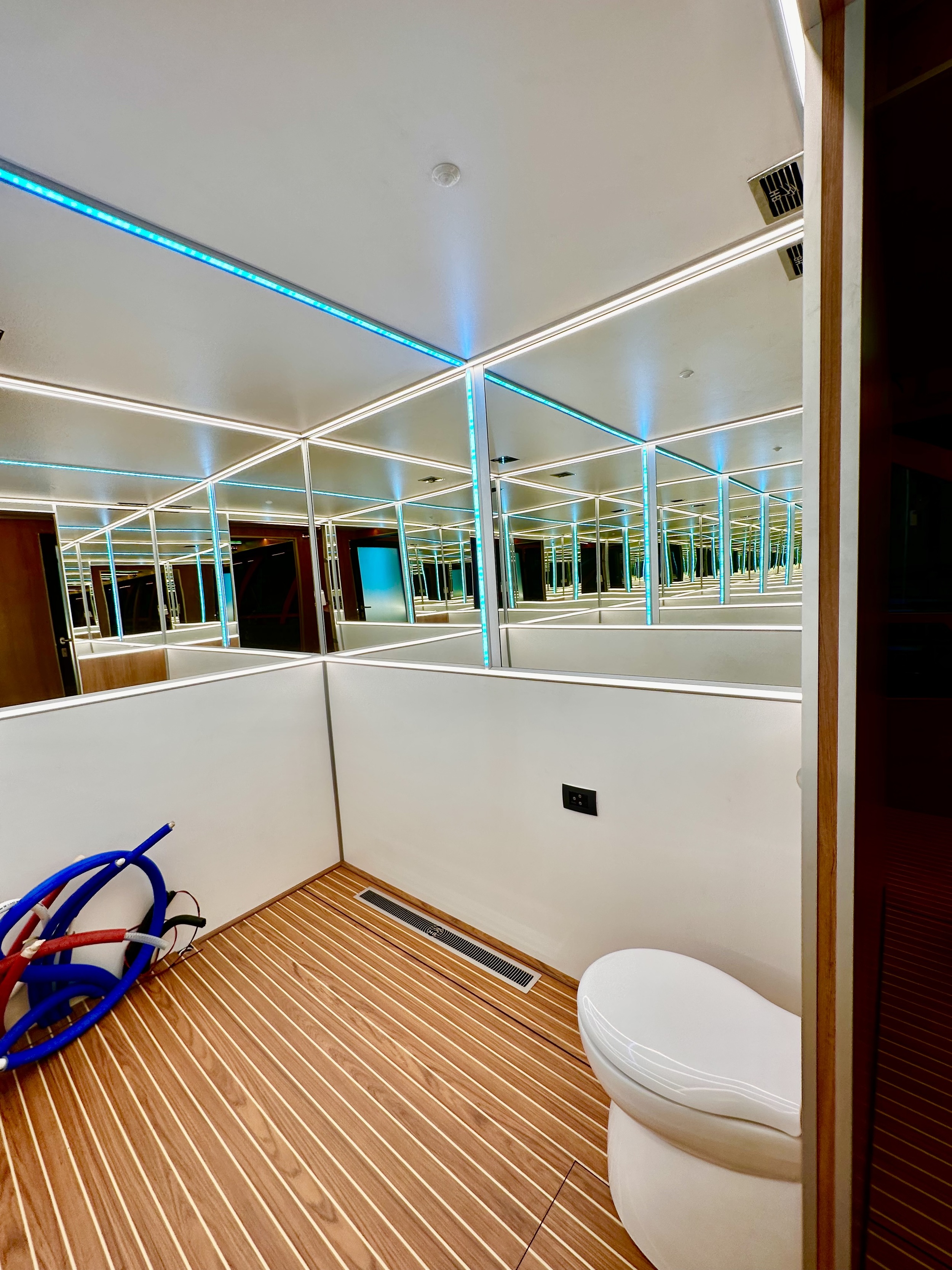 Holiday Boat Sundeck 57 Passenger Catamaran — foto 13 van 39