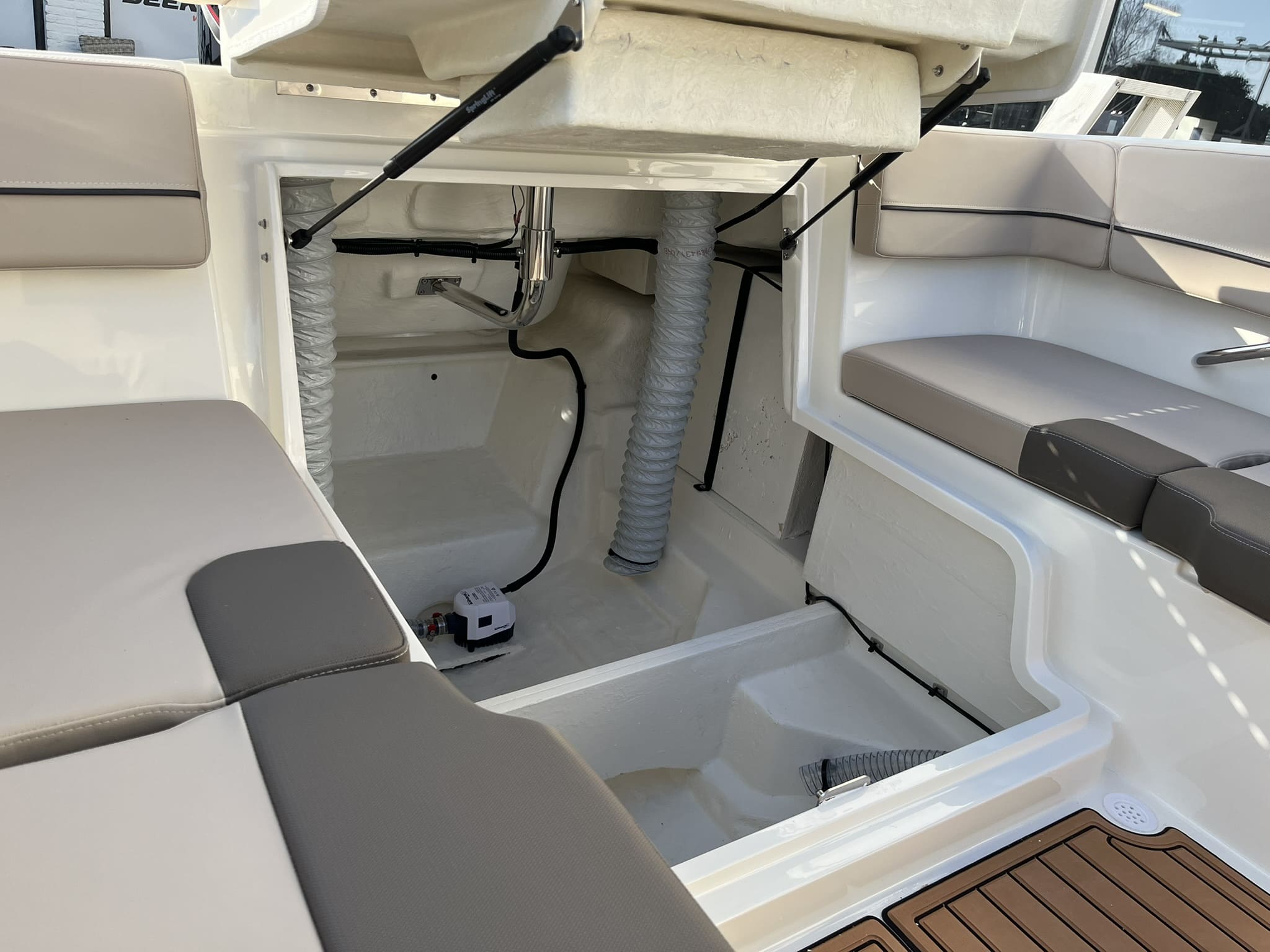 Bayliner VR4 Bowrider — foto 14 van 29