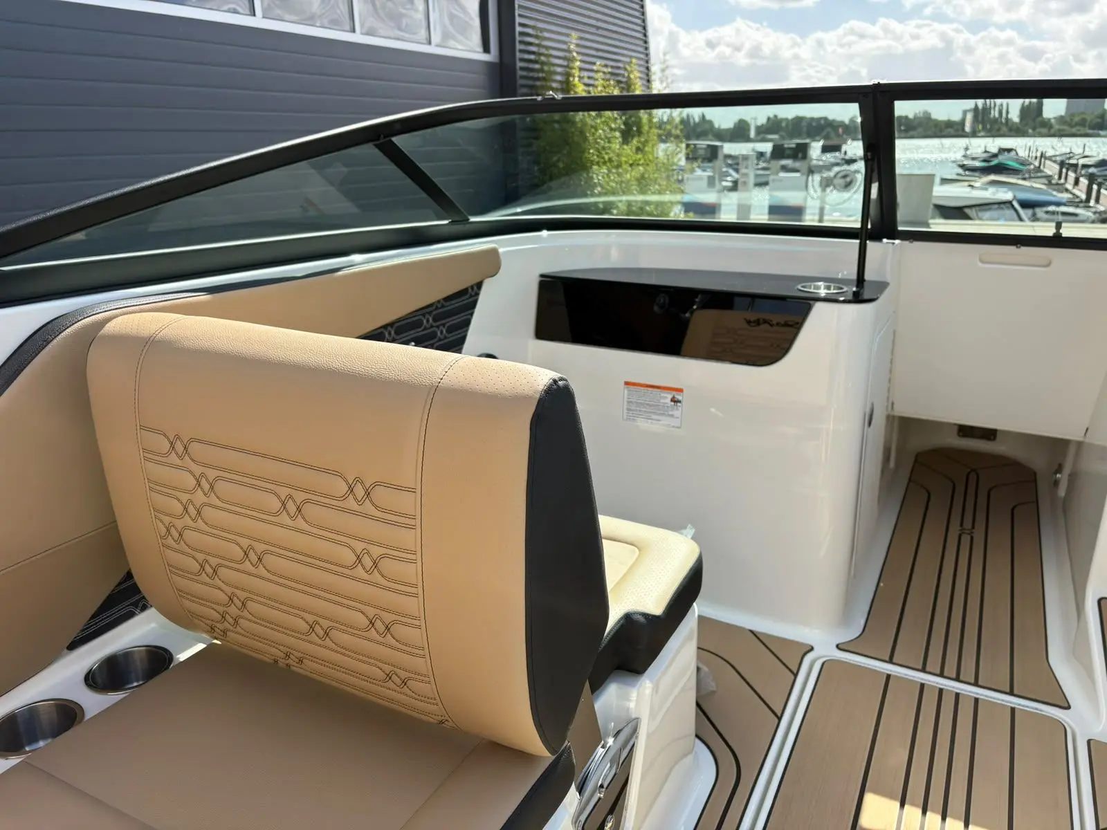 Sea Ray SPX 190 (2027) — foto 22 van 39