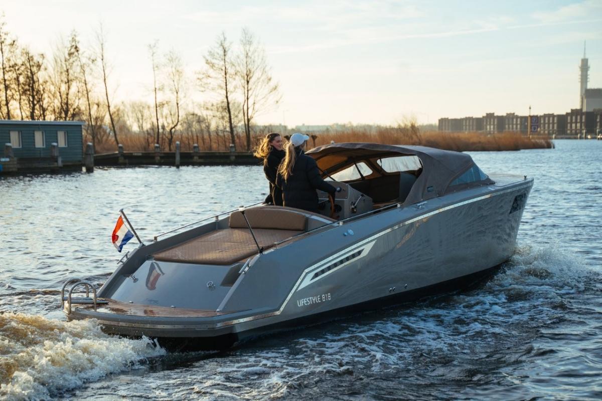 Lifestyle 818 Cabin