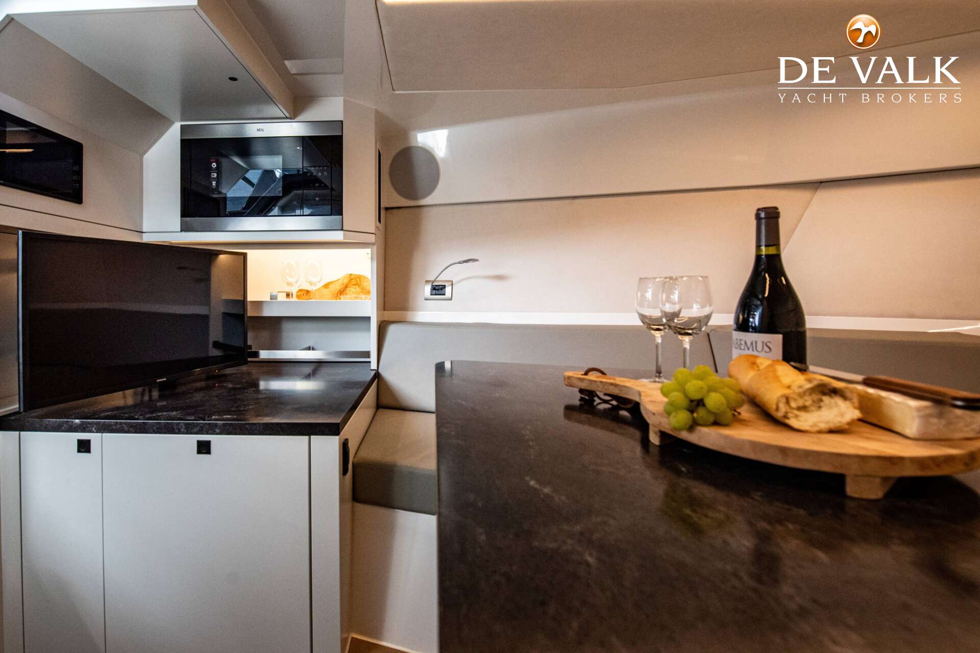 Reborn 38 Cabin — foto 17 van 33