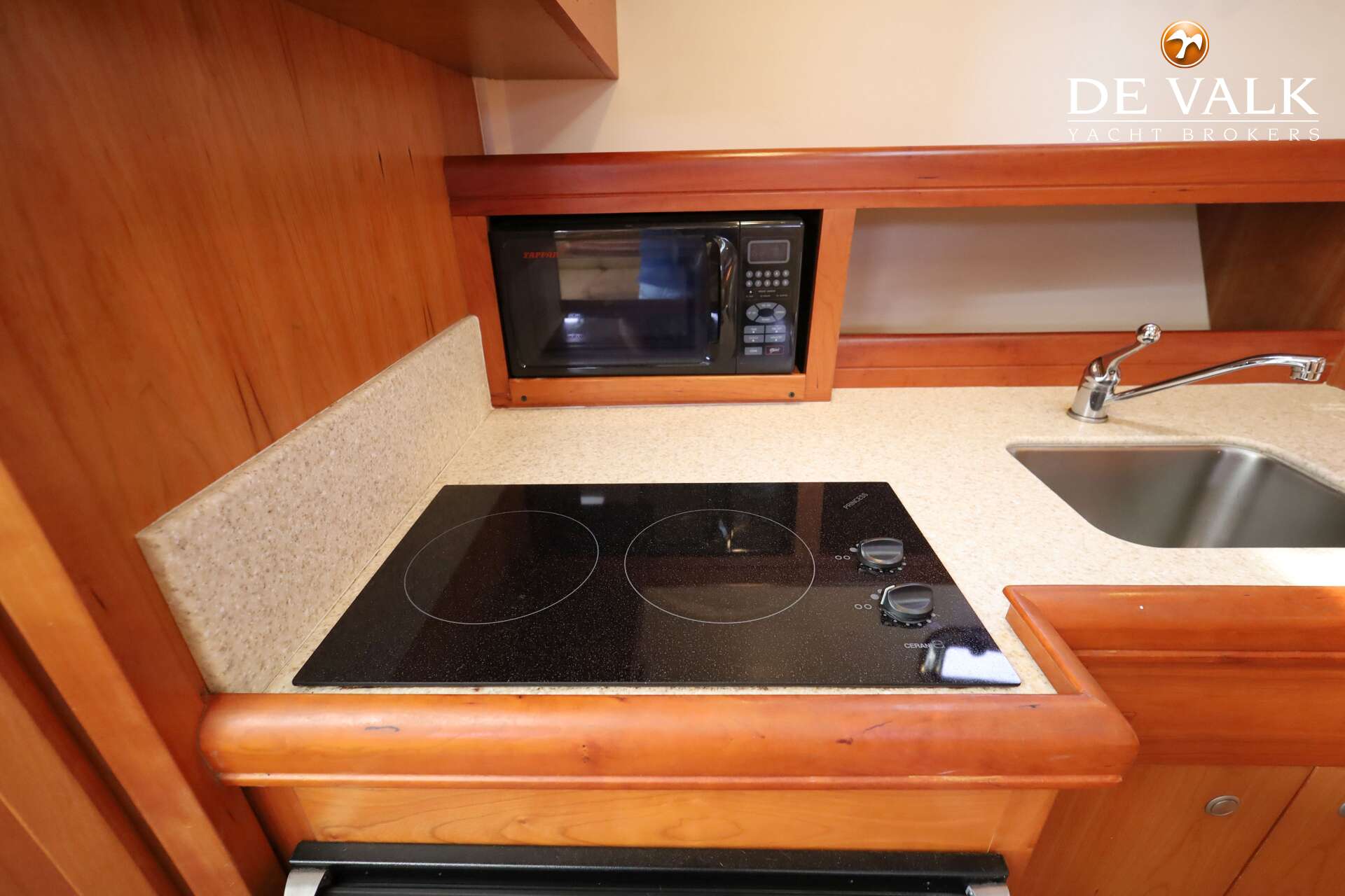 Mainship 34 Rumrunner II — foto 26 van 41