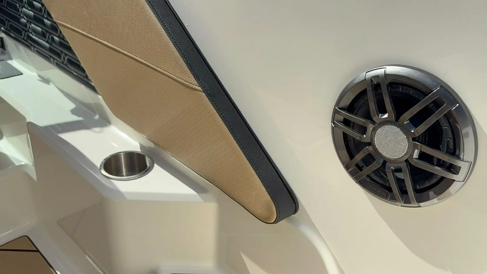 Sea Ray SPX 190 (2027) — foto 17 van 39