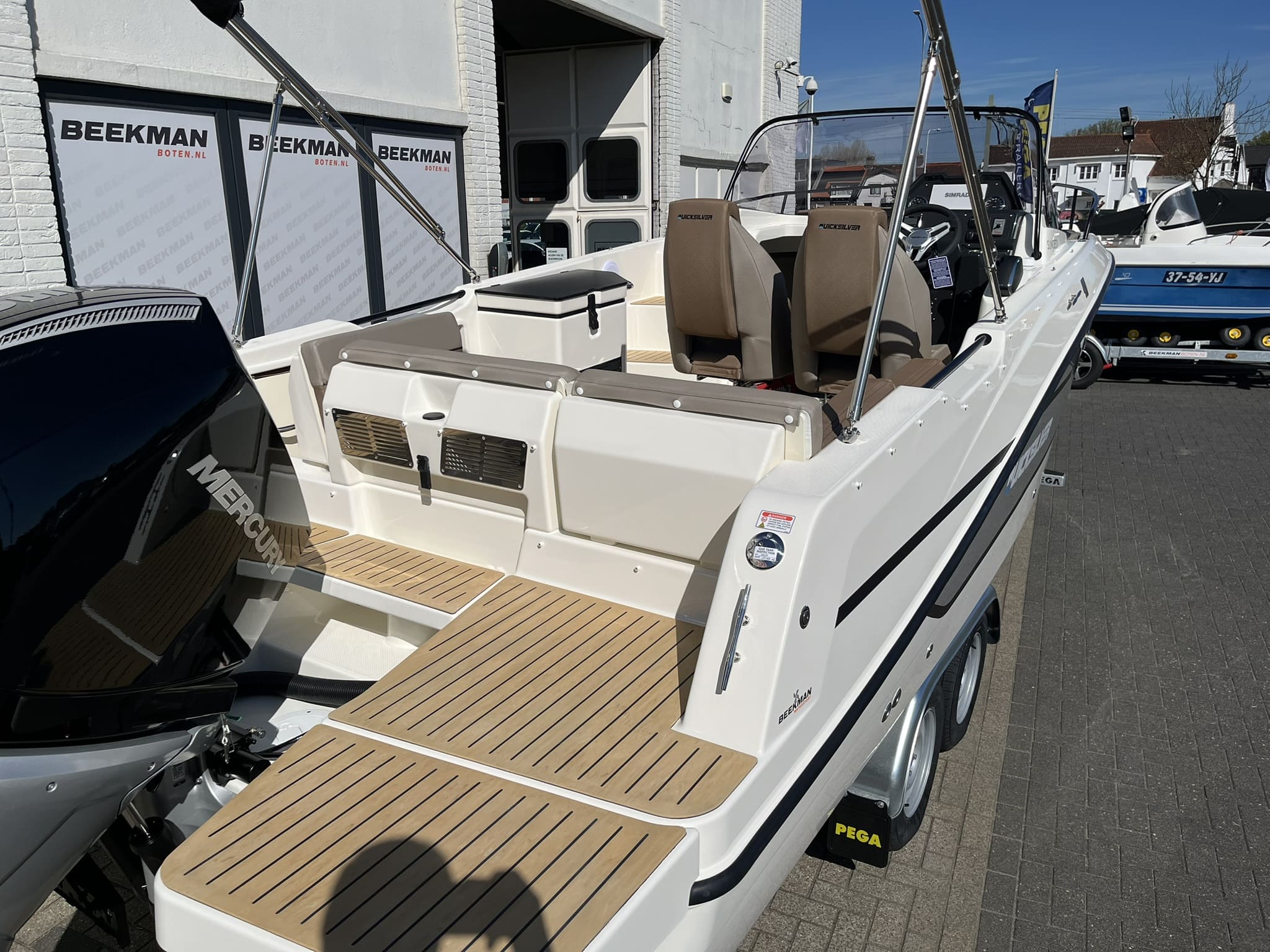 Quicksilver 755 Sundeck — foto 4 van 37