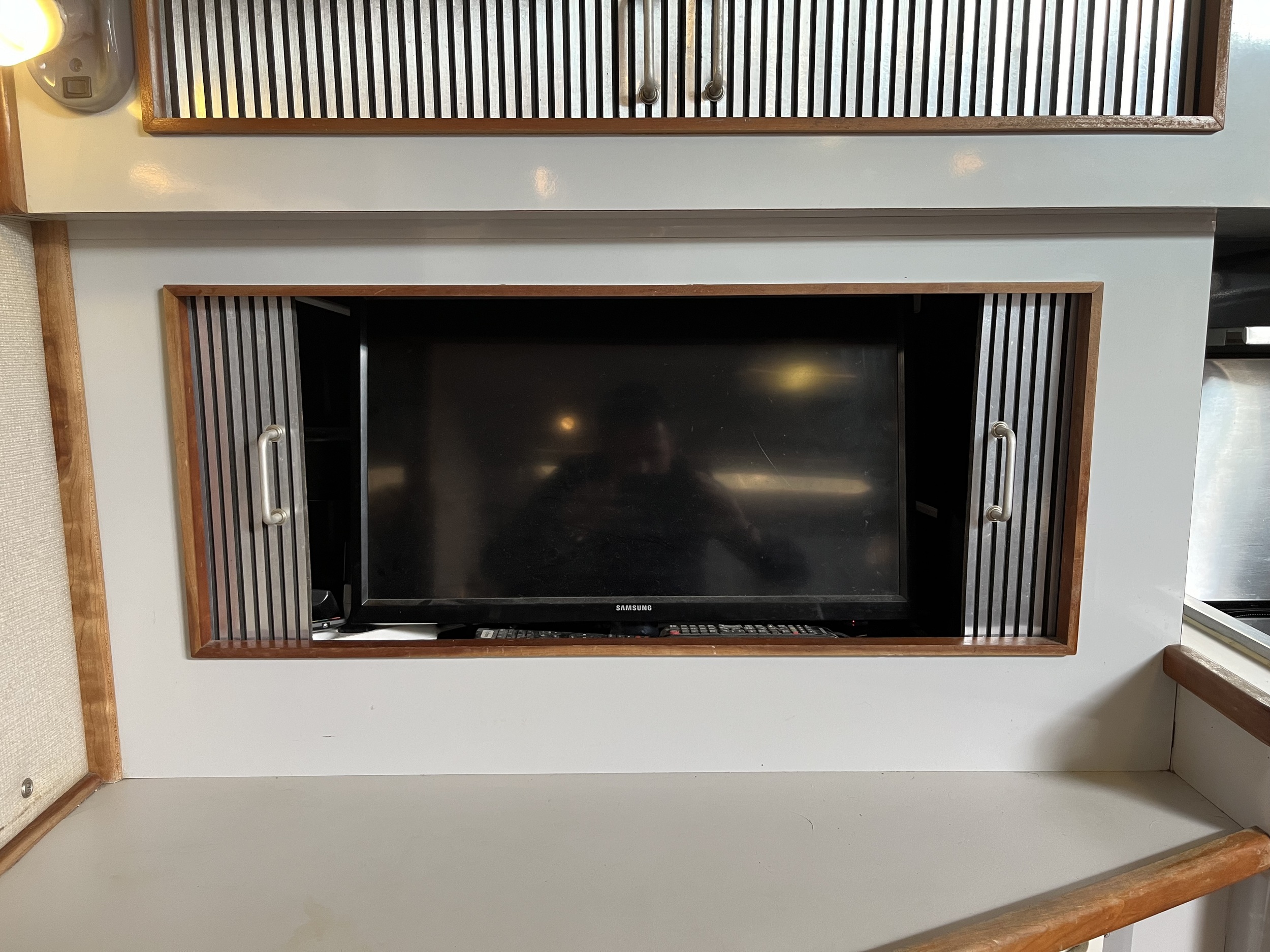 Sea Ray 390 Express Cruiser — foto 23 van 43