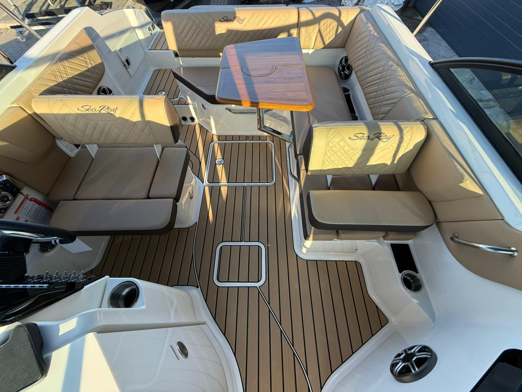 Sea Ray SDX 230 — foto 11 van 22
