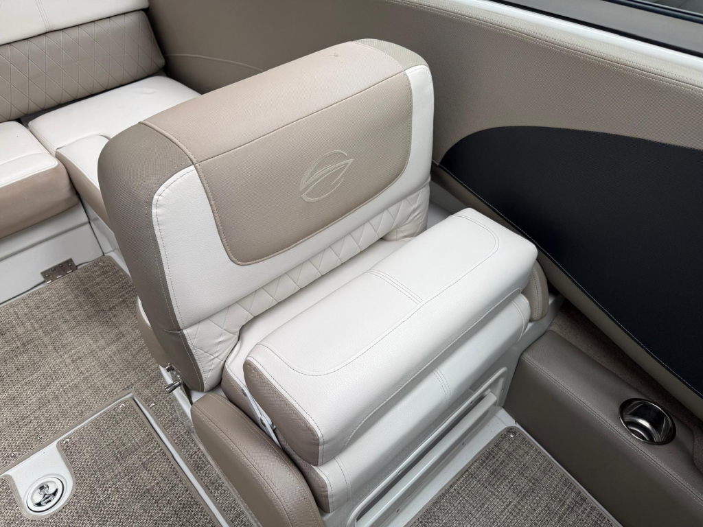 Crownline 225 SS — foto 15 van 39