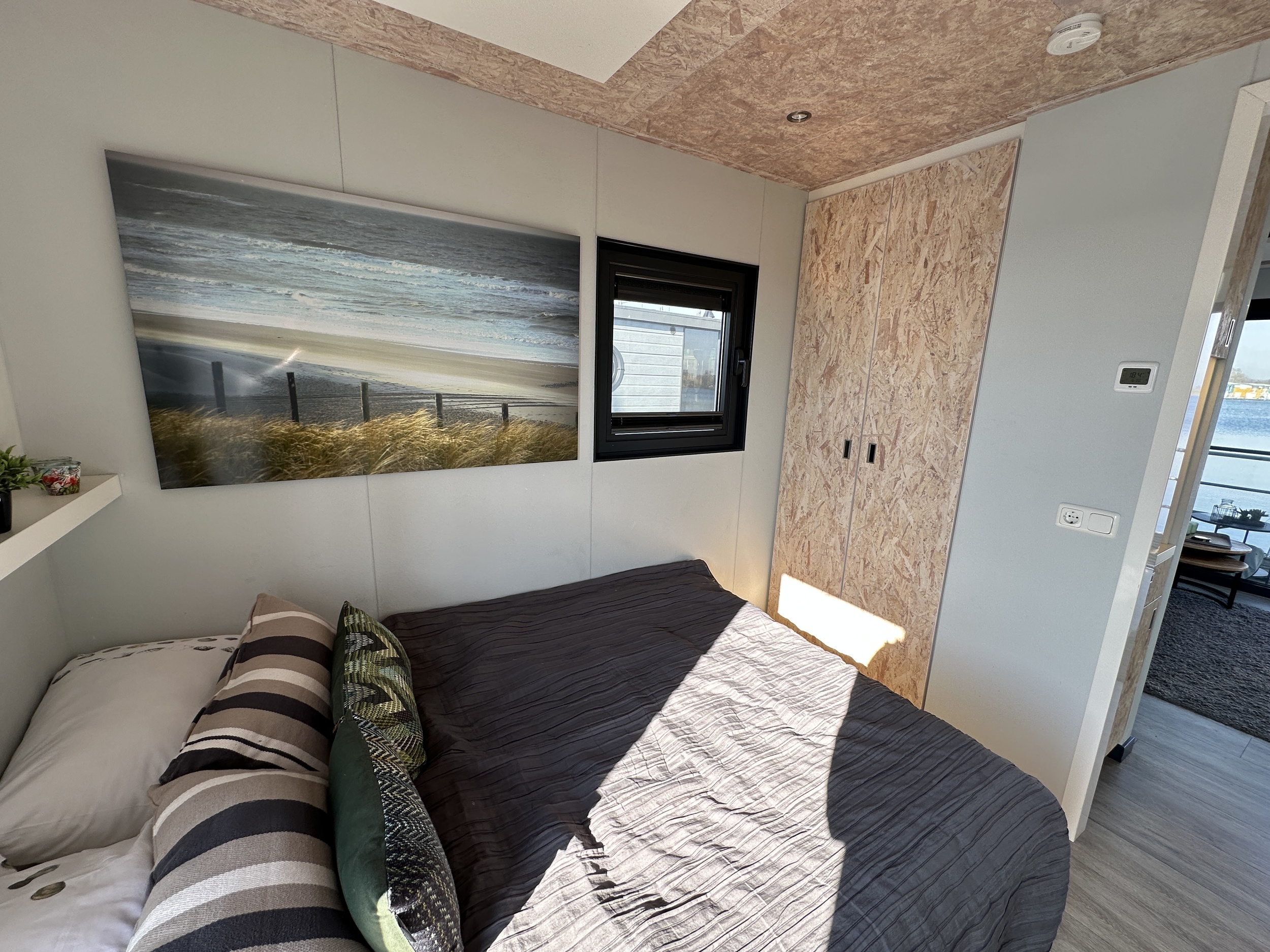 Gielissen Marin Home 32 Tiny Houseboat — foto 25 van 43