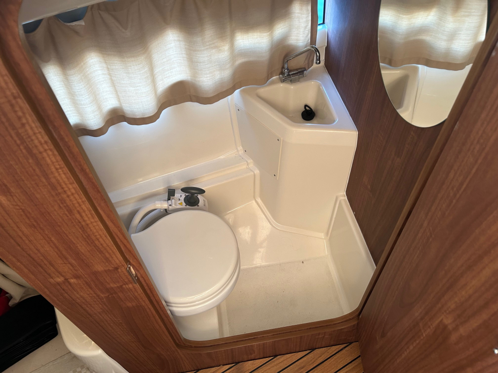 Quicksilver  755 weekend met Mercury 225 PK  als nieuwe set — foto 17 van 19