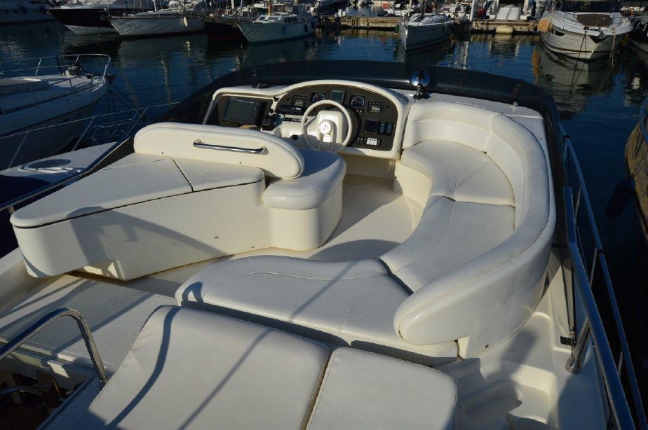 Azimut 52 — foto 3 van 3