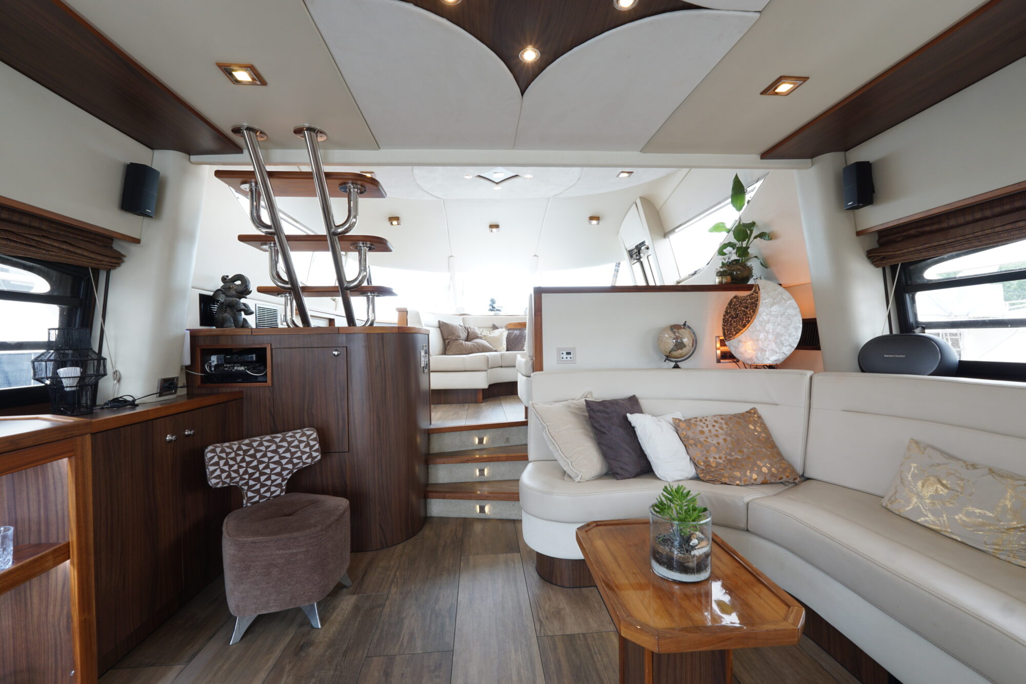 Sunseeker 62 Manhattan — foto 5 van 86