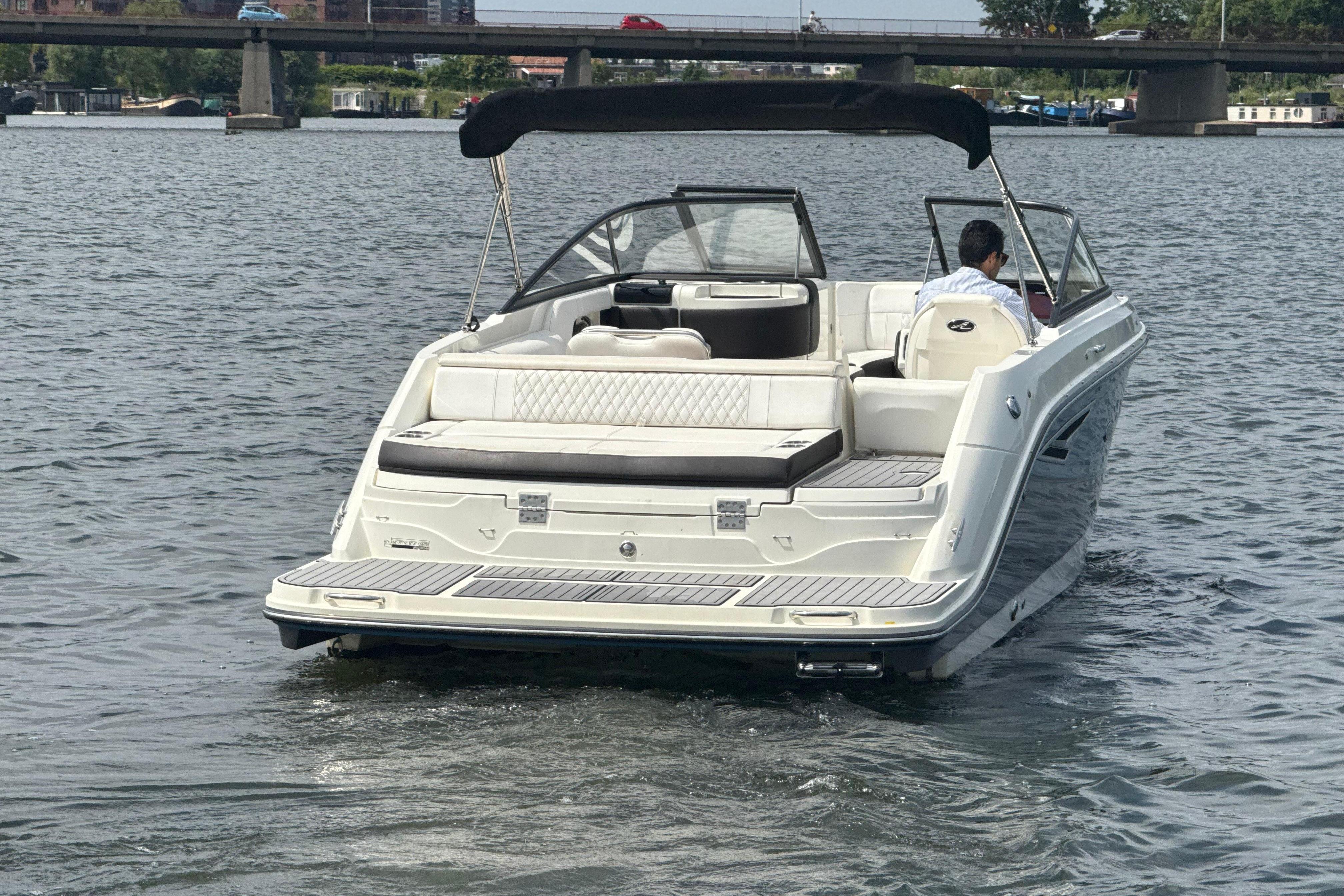 Sea Ray SLX 250 — foto 6 van 11