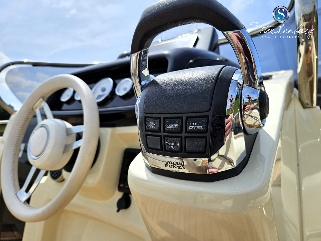 Invictus 280 GT — foto 22 van 42