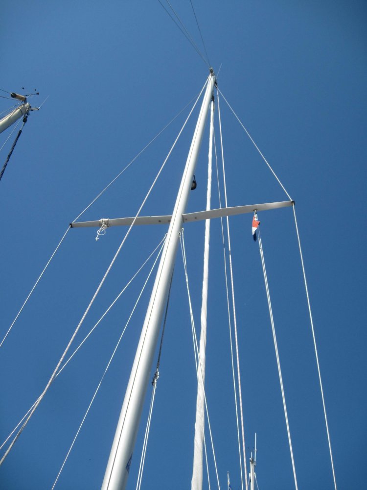 Rustler - Sailing Yacht - GRP (Polyester) - 1969 - € 17.500 — foto 9 van 11