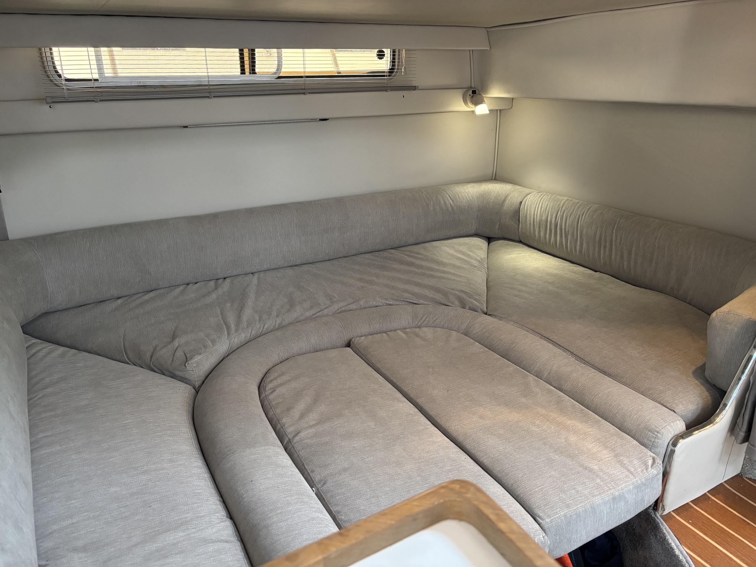 Sea Ray 370 Sundancer — foto 8 van 15