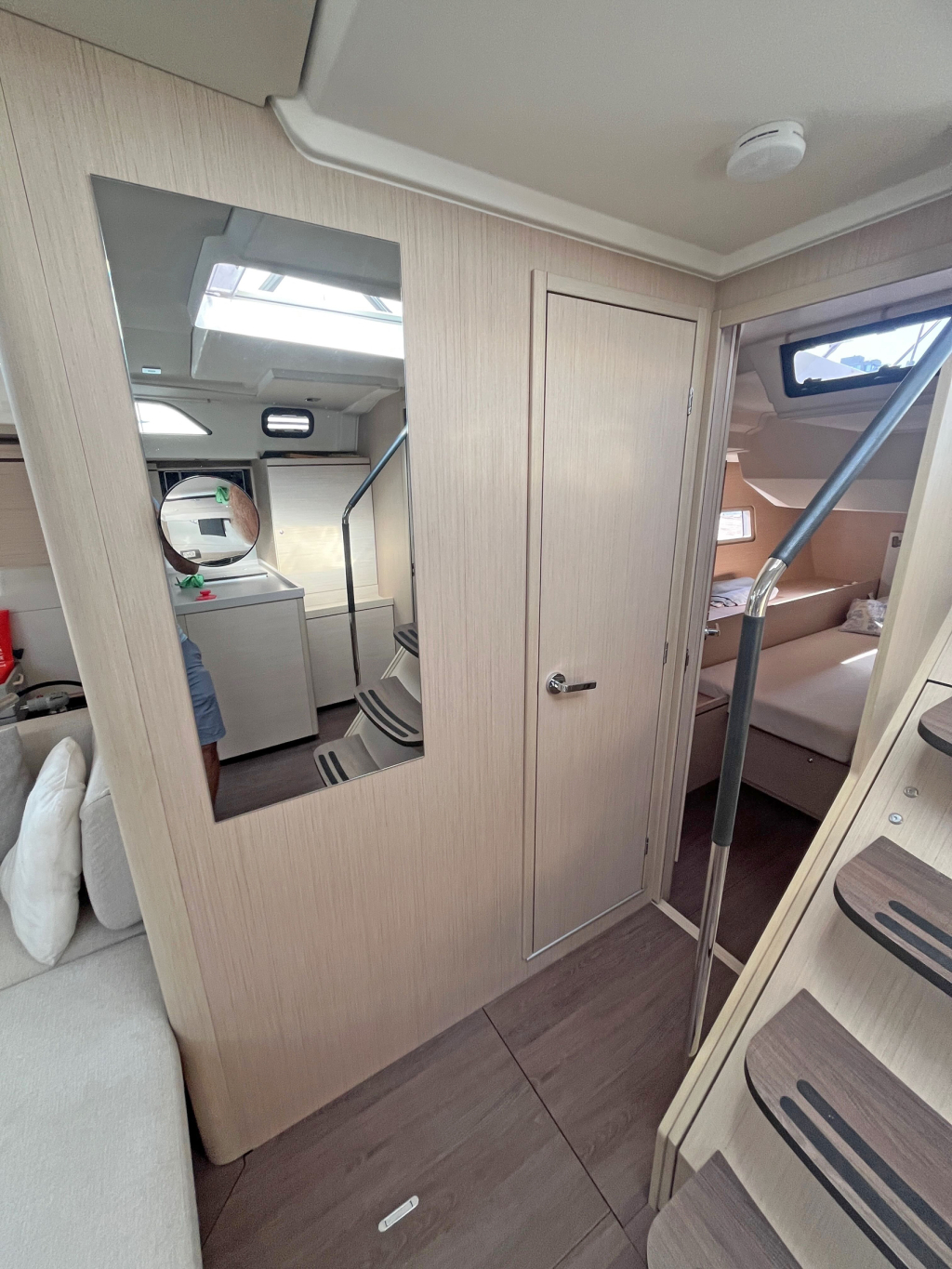 Beneteau Oceanis 51.1 — foto 36 van 47