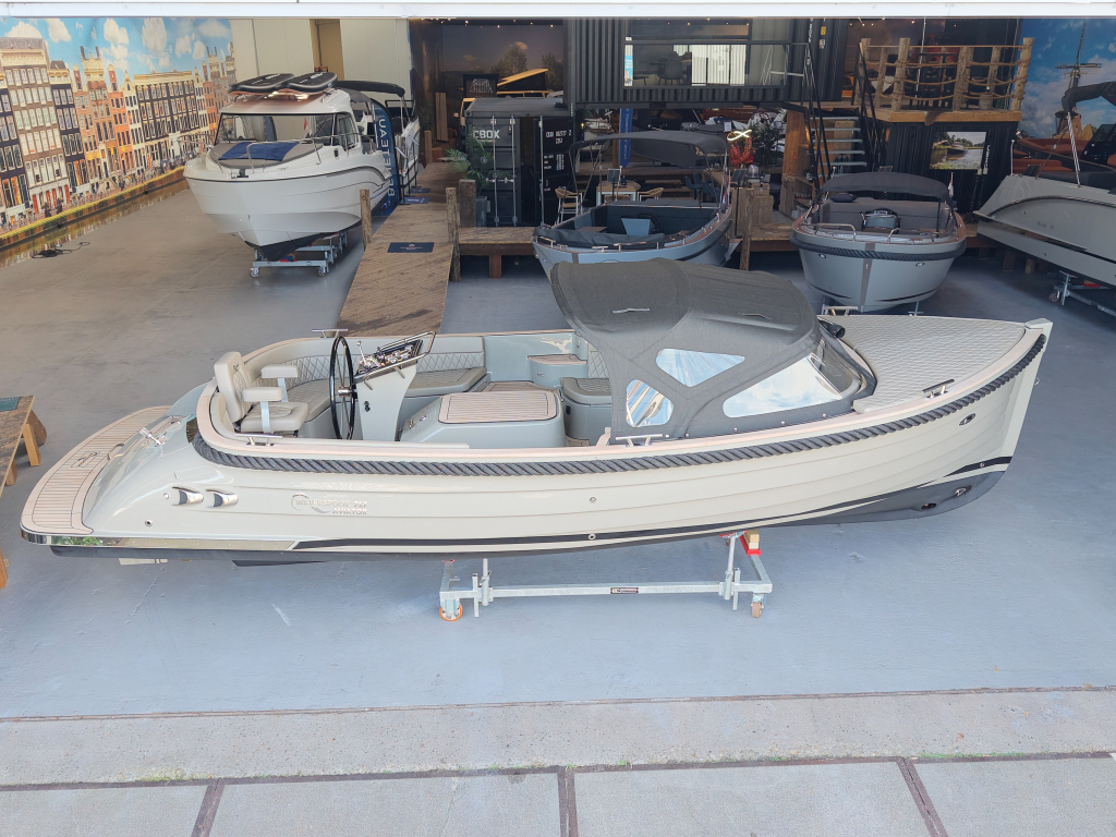Waterspoor 717 Aviator | Vetus diesel   — foto 11 van 31