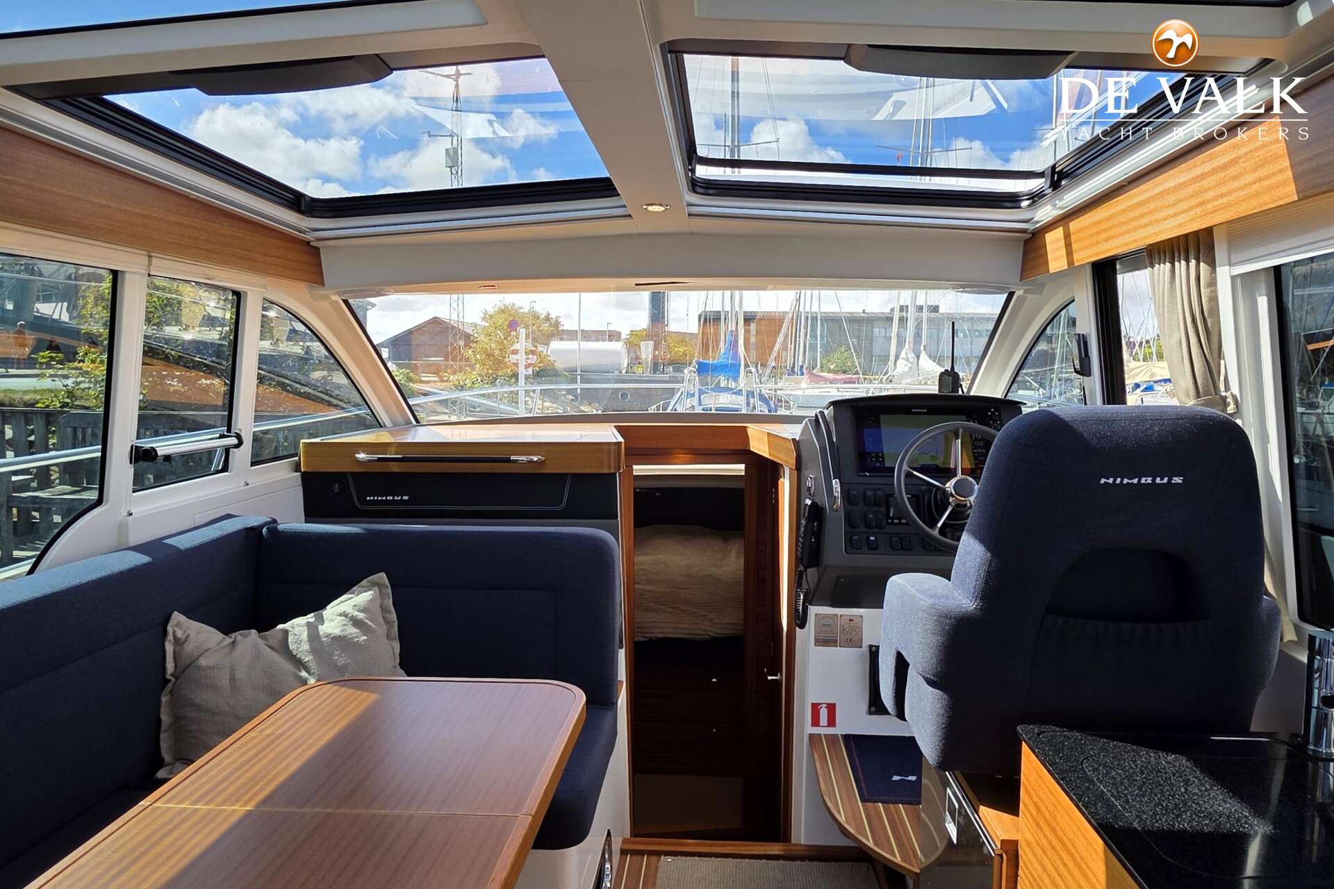 Nimbus 365 Coupe — foto 21 van 44