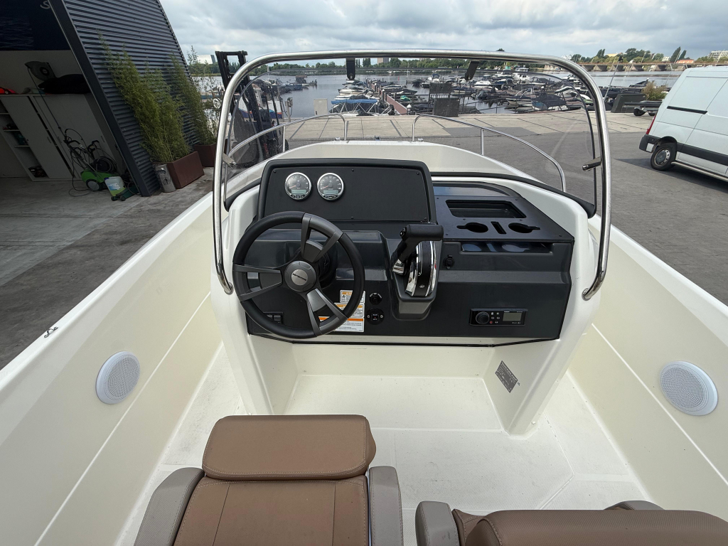 Quicksilver 605 Open — foto 12 van 21