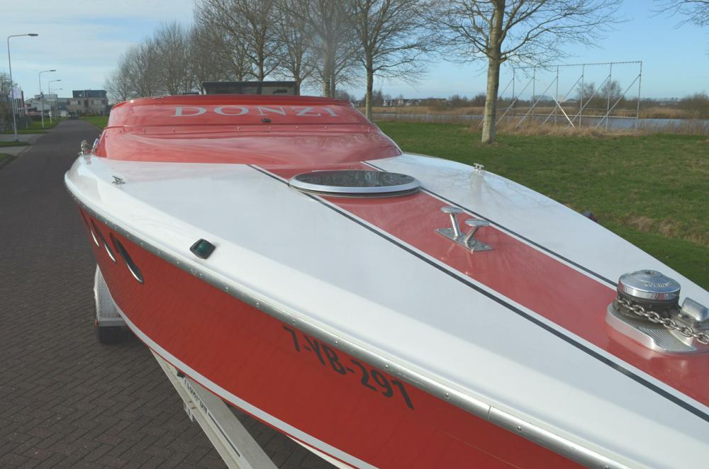 Donzi 30 "Black Widow" — foto 6 van 20