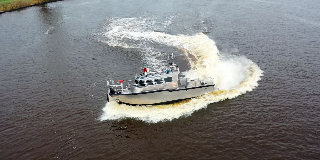 ALUMAX WORKER 41– High-Speed Firefighting & Multipurpose Aluminium Workboat — foto 9 van 13