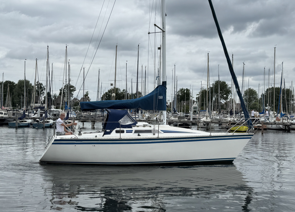 Hunter 28.5 — foto 30 van 44