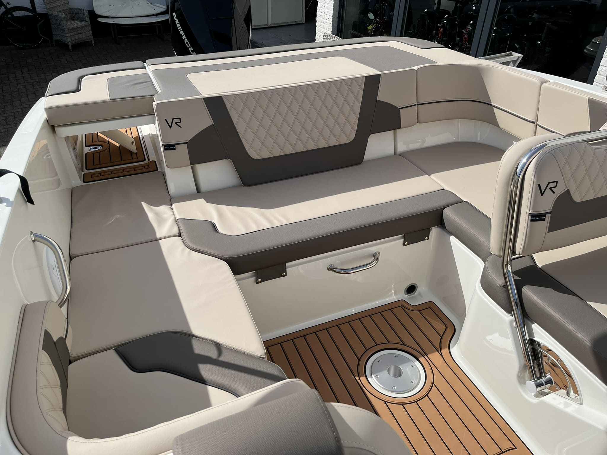 Bayliner VR6 Bowrider — foto 13 van 31