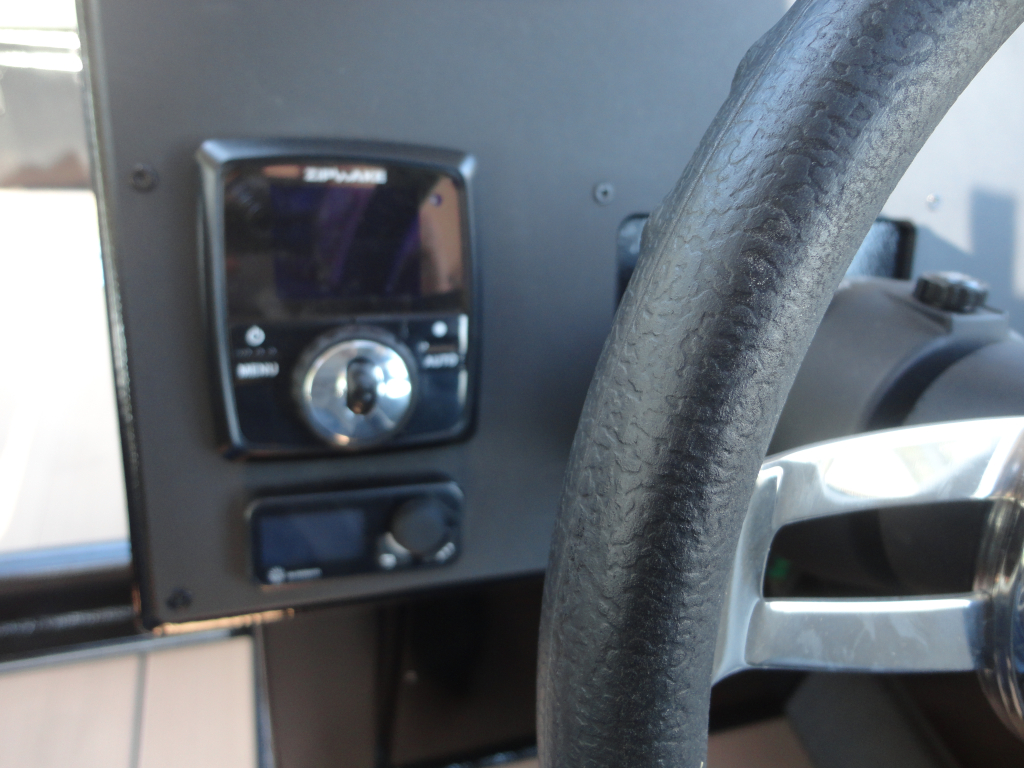 UMS 700 HT boat Cabin Cruiser NET BINNEN Full options  — foto 5 van 32
