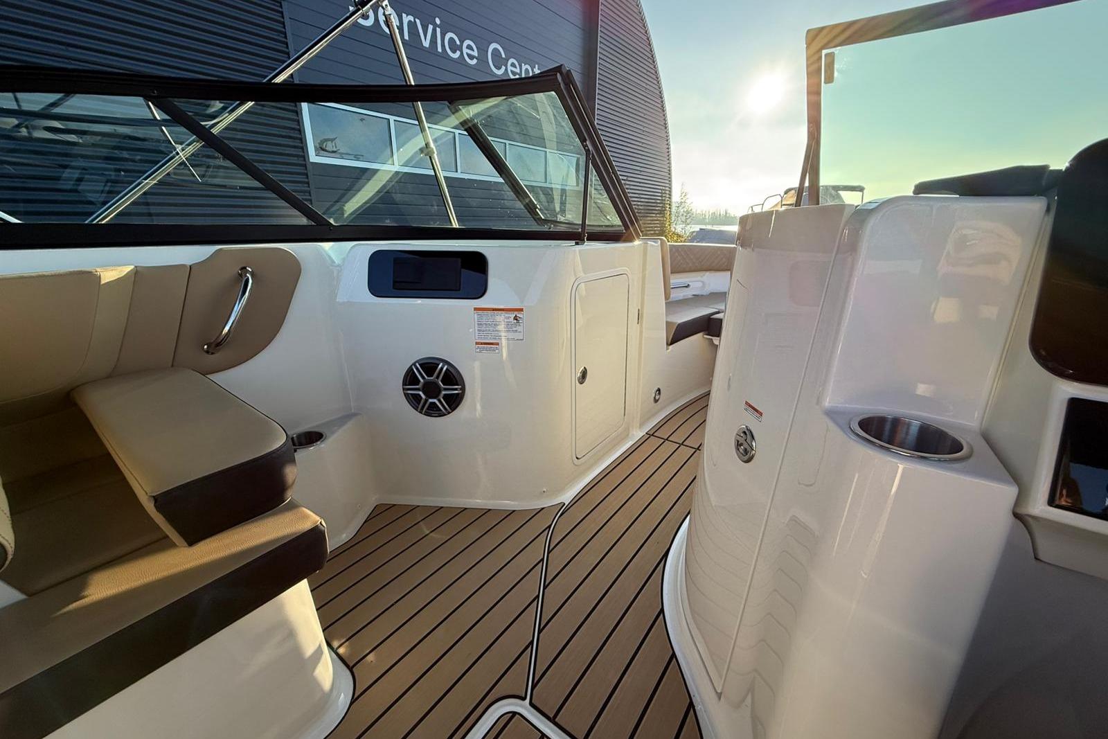 Sea Ray SDX 230 — foto 24 van 32