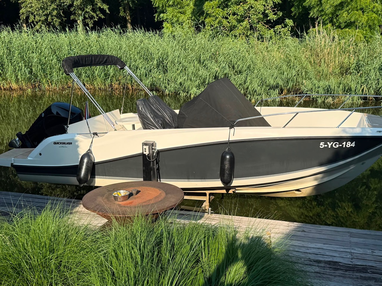 Quicksilver — foto 1 van 21