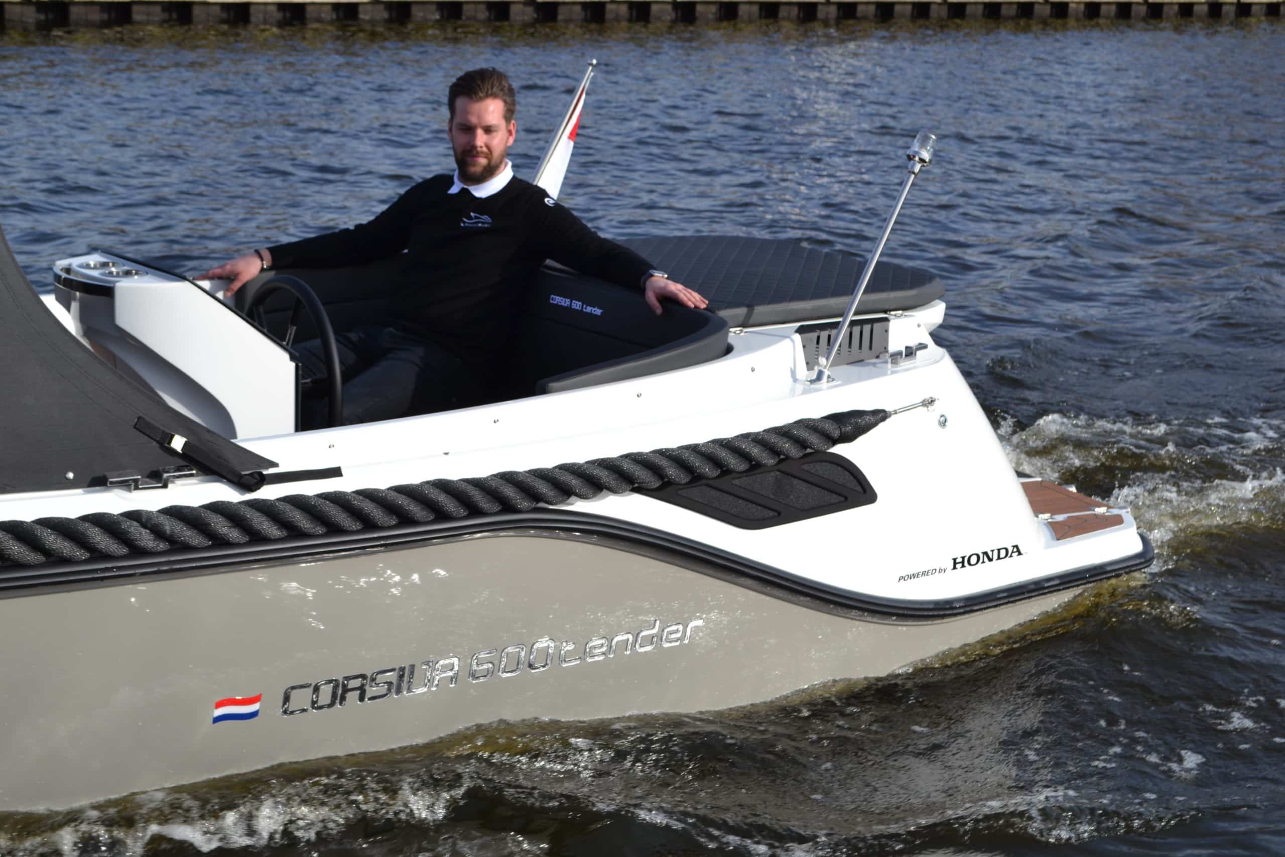 Corsiva 600 Tender — foto 7 van 9