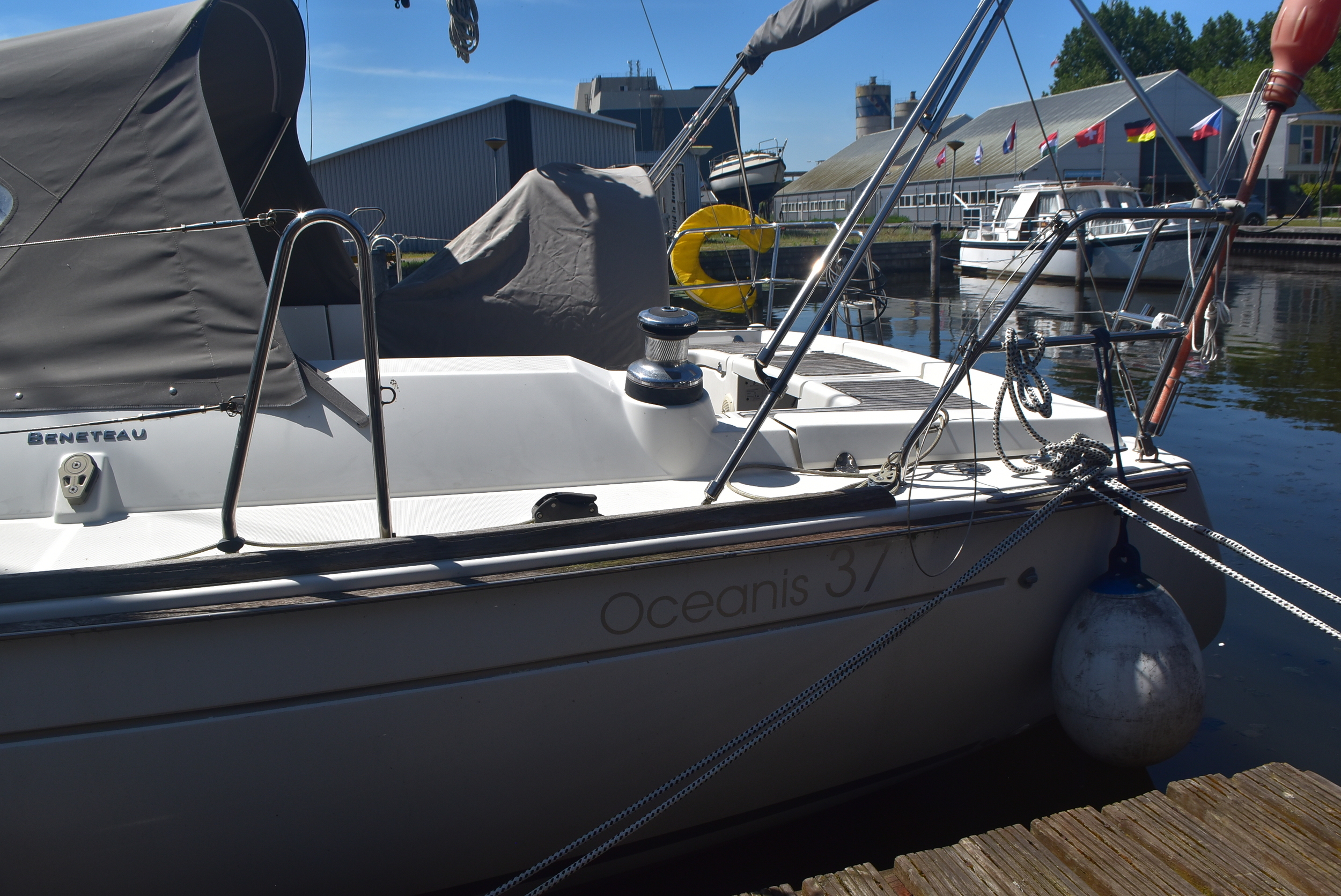 Beneteau Oceanis 37 — foto 15 van 36