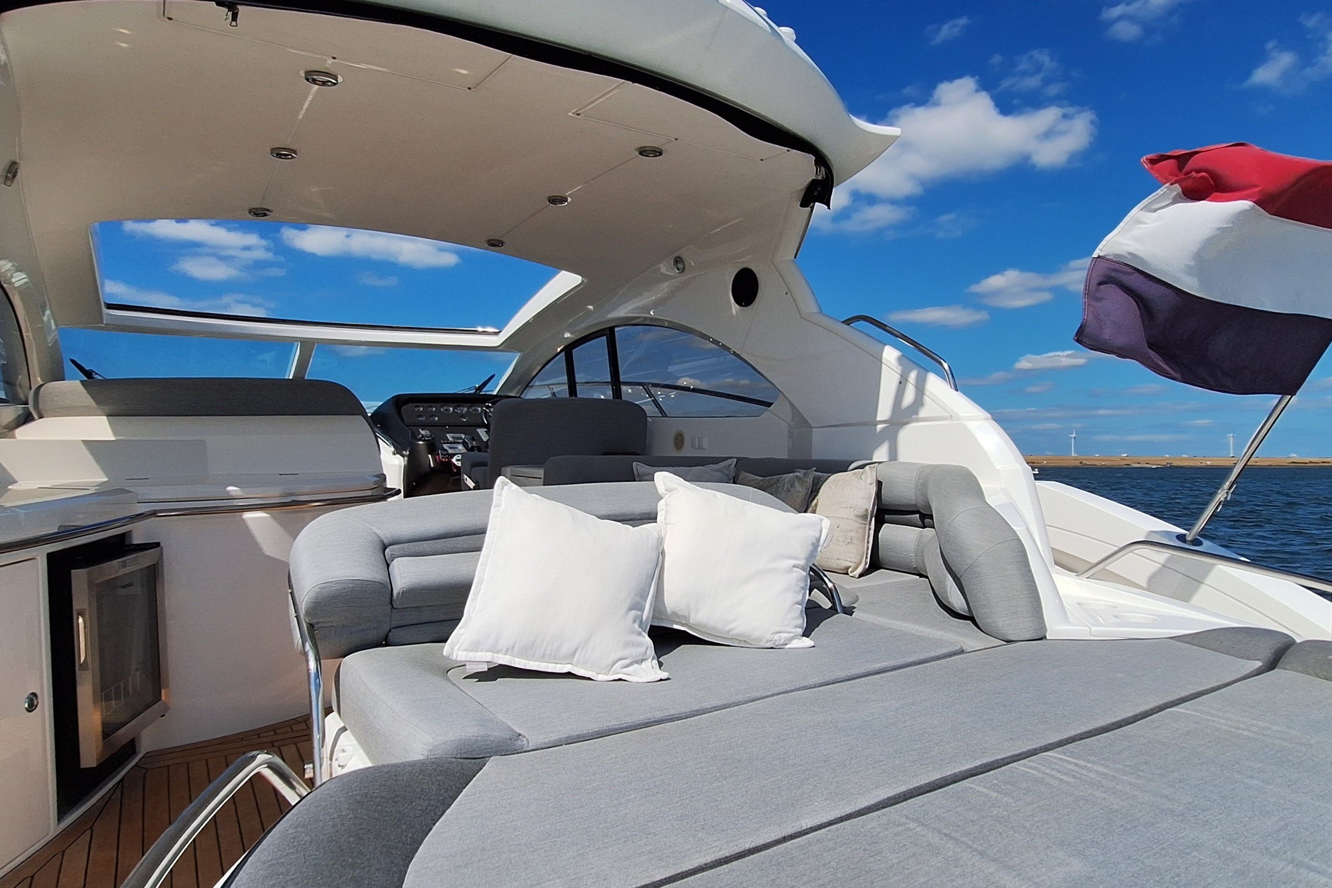 Sunseeker Portofino 47 — foto 16 van 92
