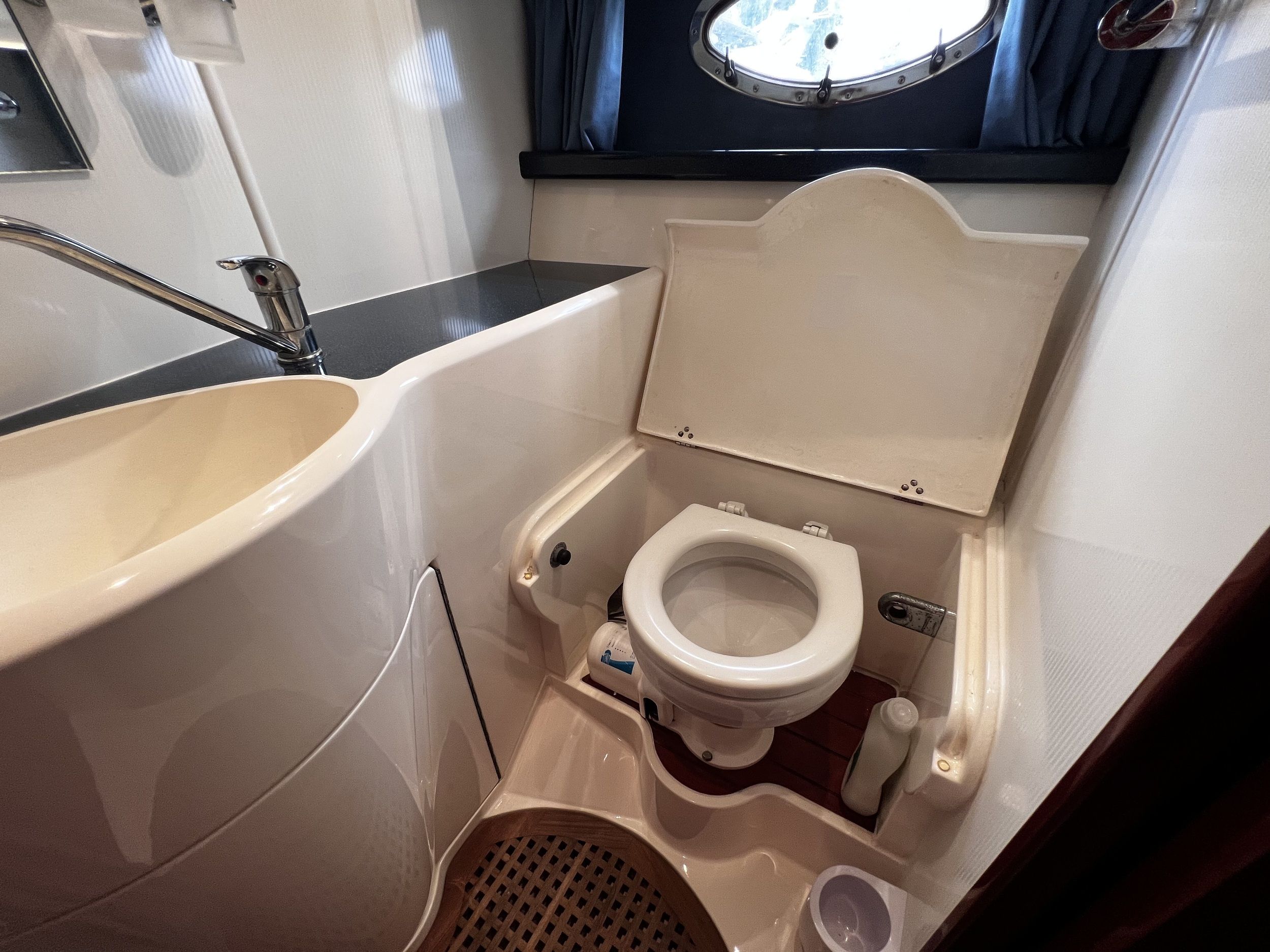 Fairline Phantom 42 — foto 4 van 4