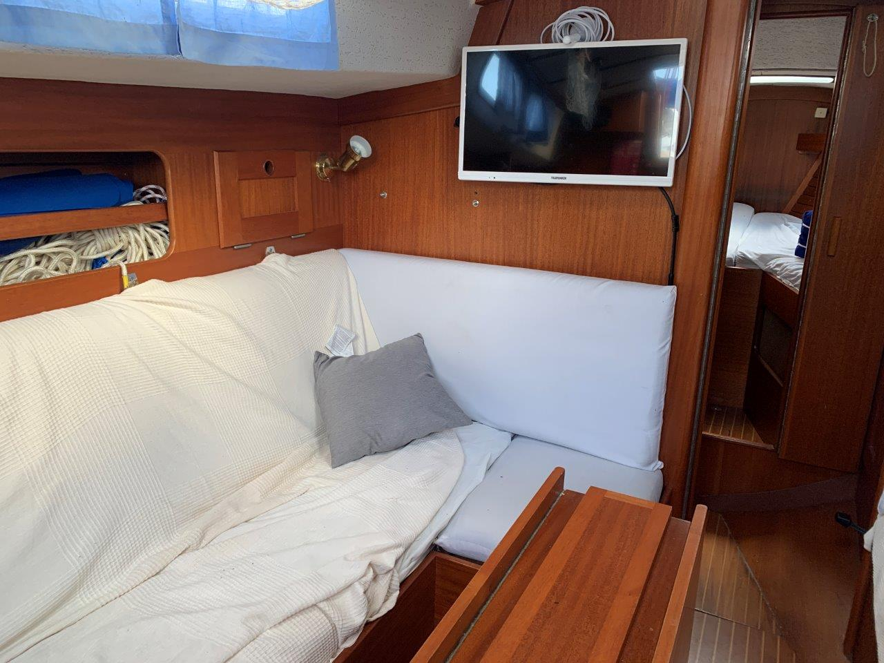 Hallberg-Rassy 29 — foto 33 van 62
