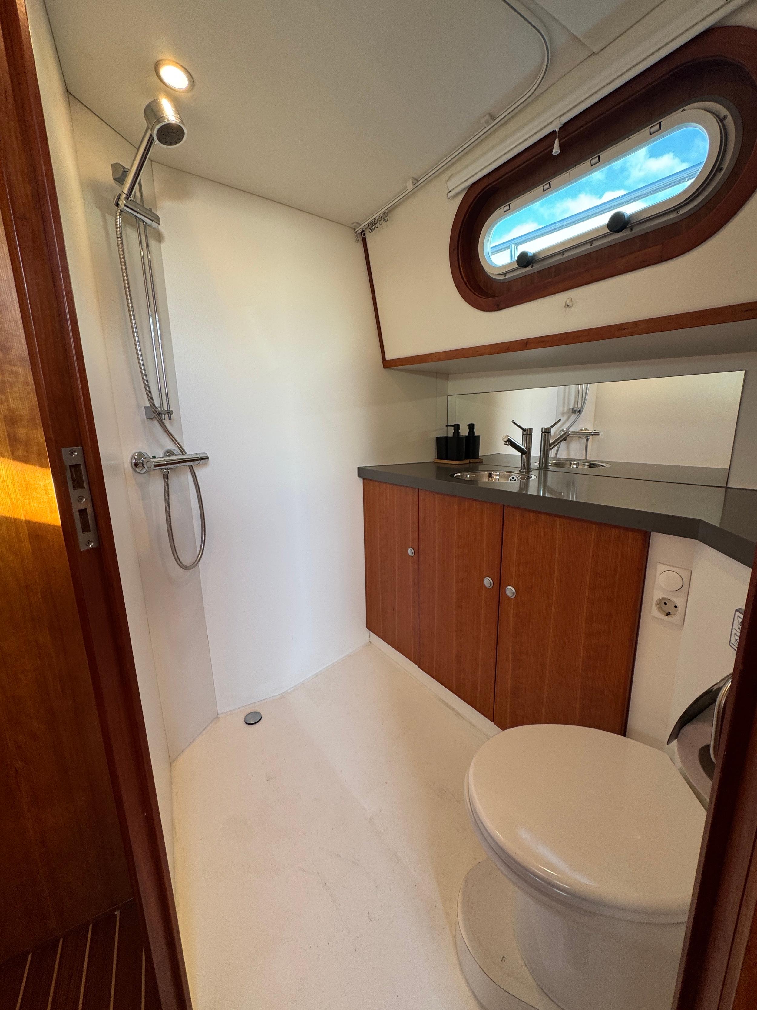 Delta Sloep 12.05 — foto 41 van 41