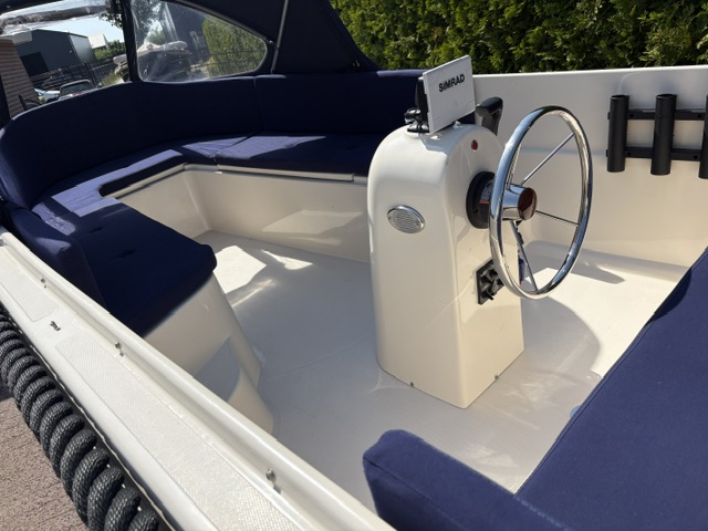 Blue sloep 475 met Tohatsu 9.8 PK en  Buiskap — foto 10 van 13