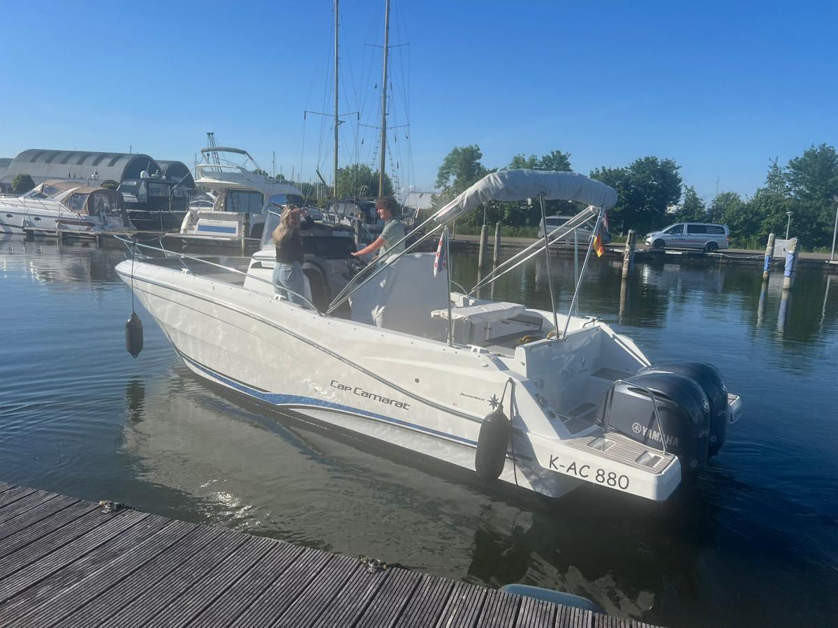 Jeanneau Cap Camarat 9.0 CC — foto 17 van 19
