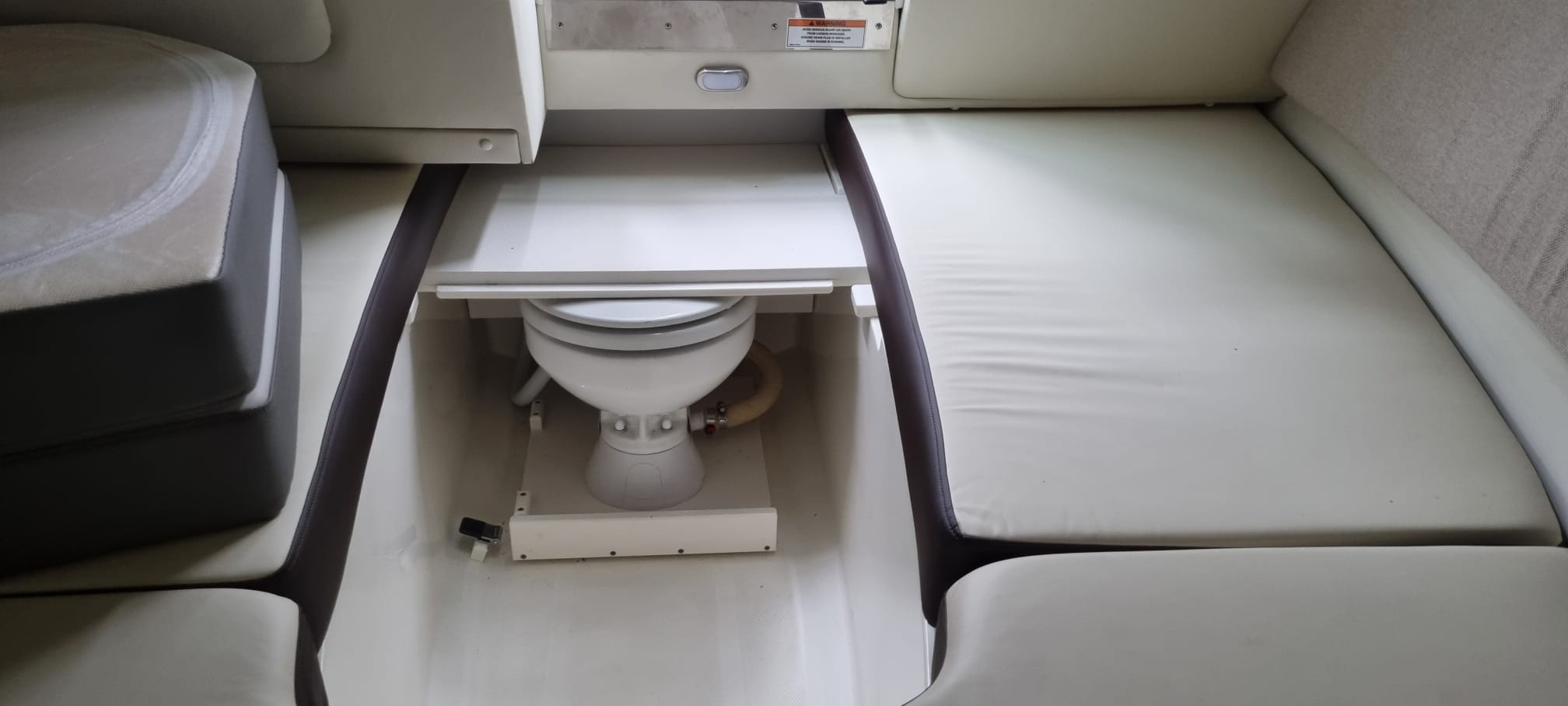 Sea Ray Sun Sport 250 — foto 9 van 11