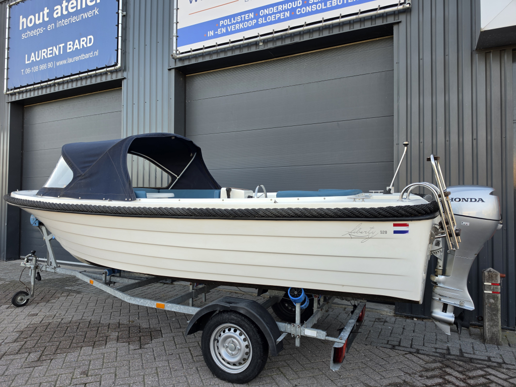 Prachtige Liberty 520 + Honda 10PK — foto 1 van 23